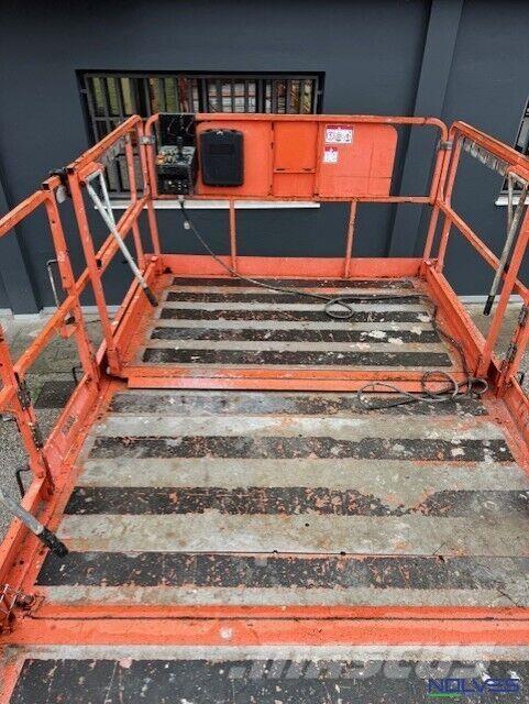 JLG 4394RT 가위형 리프트