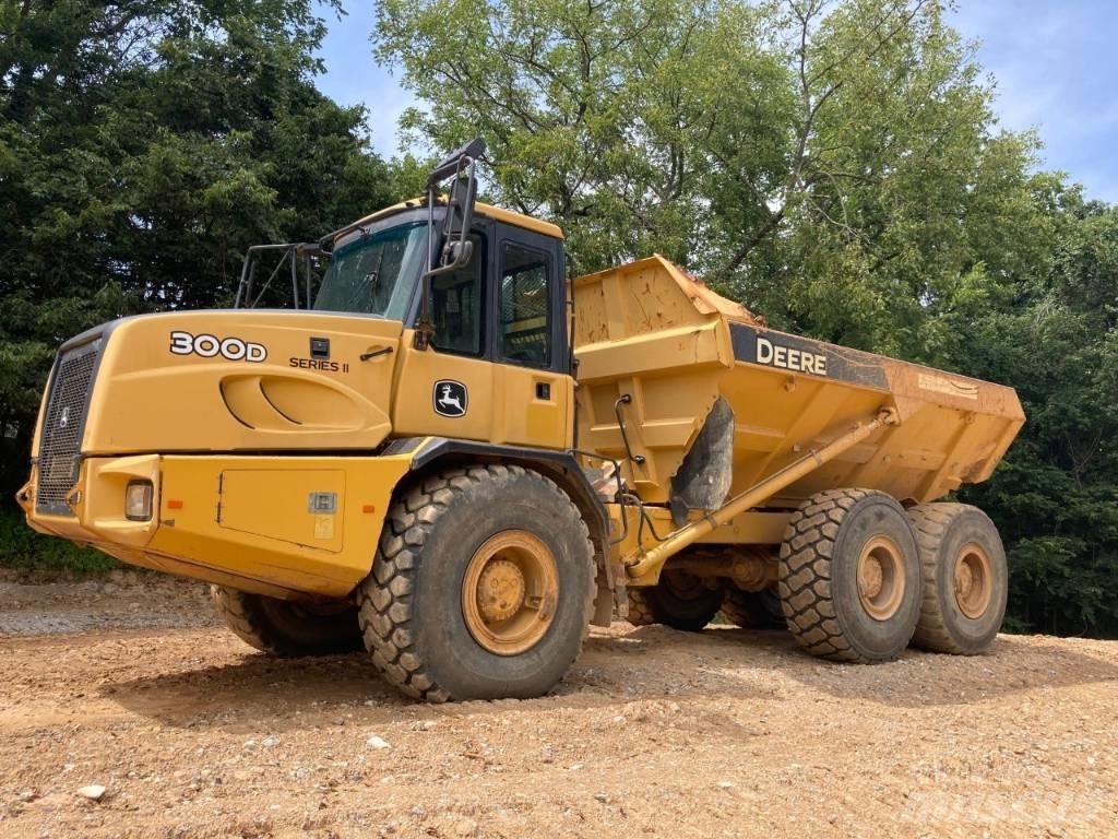 John Deere 300 D 연결식 홀러