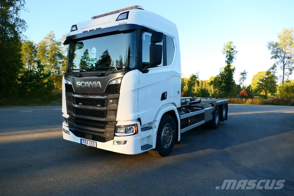 Scania R590B6x2nb 훅 리프트 트럭