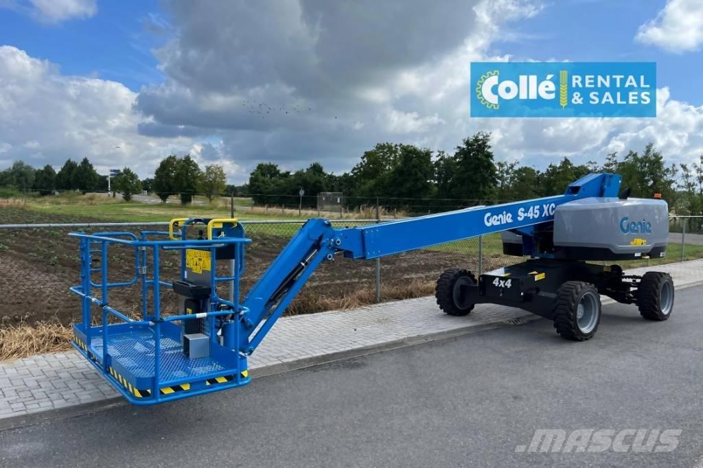 Genie S 45 XC | 2023 견인식 전동이동 리프트