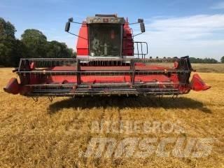 Massey Ferguson 36 콤바인 수확기