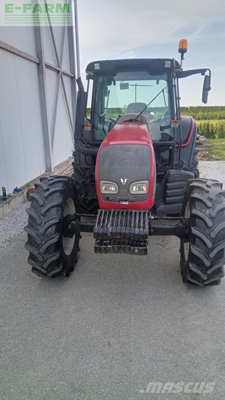 Valtra N101 PRO 트랙터