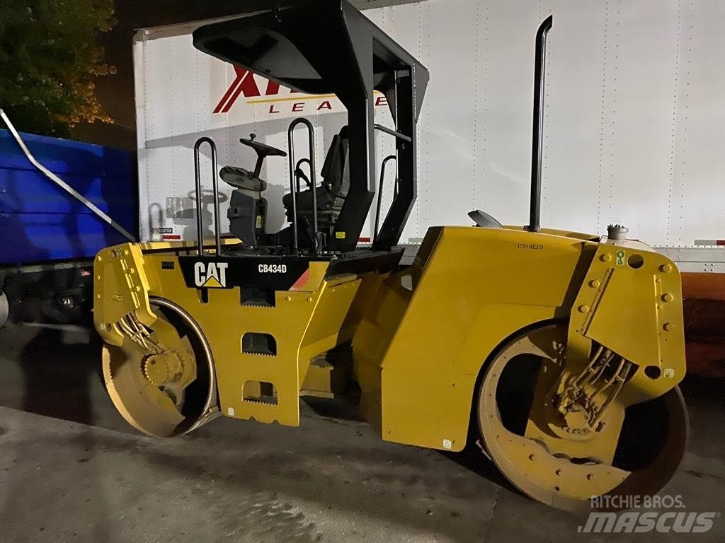 CAT CB 434 D 트윈 드럼 롤러