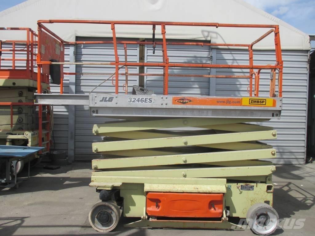 JLG 3246 ES 가위형 리프트