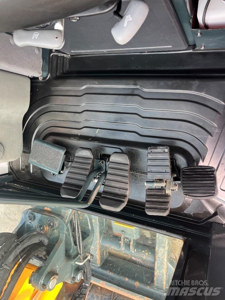 Hyundai R25Z-9 AK 소형 굴삭기 7톤 미만