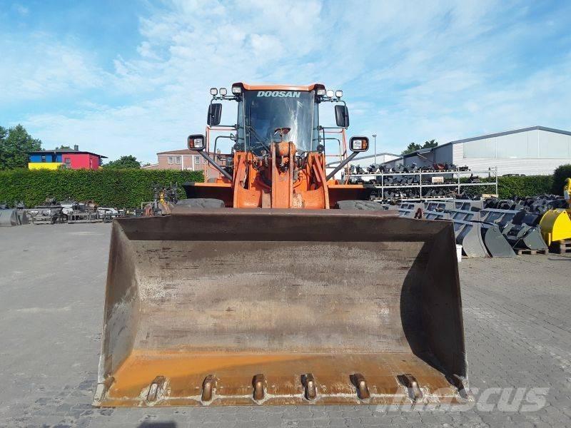 Develon DL350-5  휠로우더