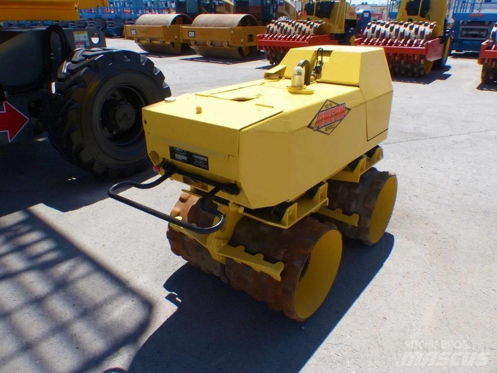 Rammax P33/24 토양 다짐기