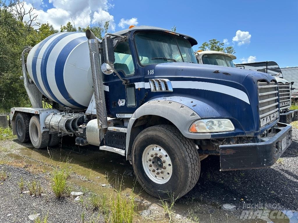Mack GU 800 기타 트럭