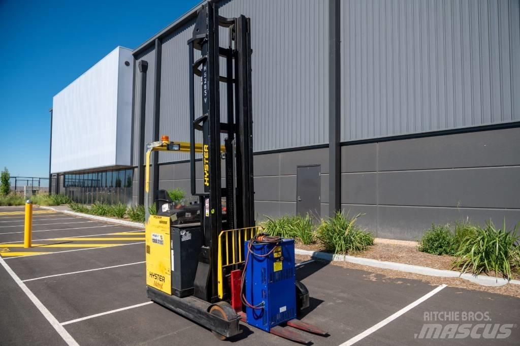 Hyster R2.0H 리치 트럭