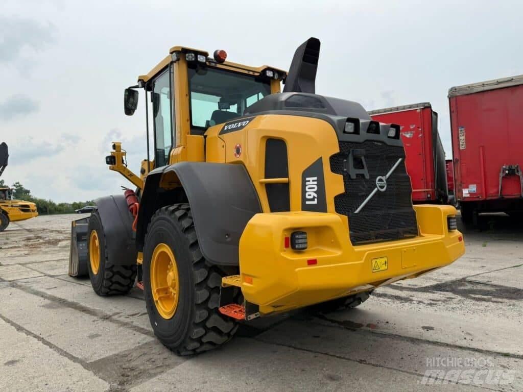 Volvo L90H  휠로우더