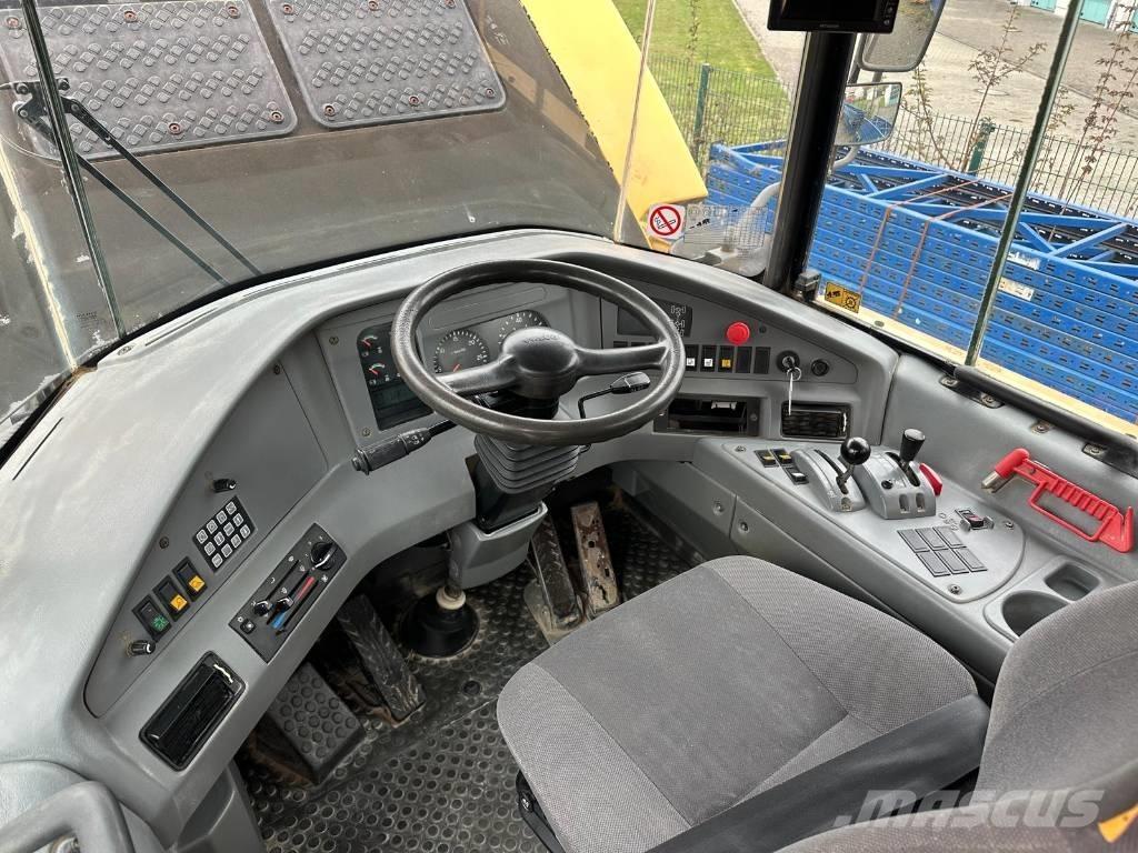 Volvo A 25 E 연결식 홀러