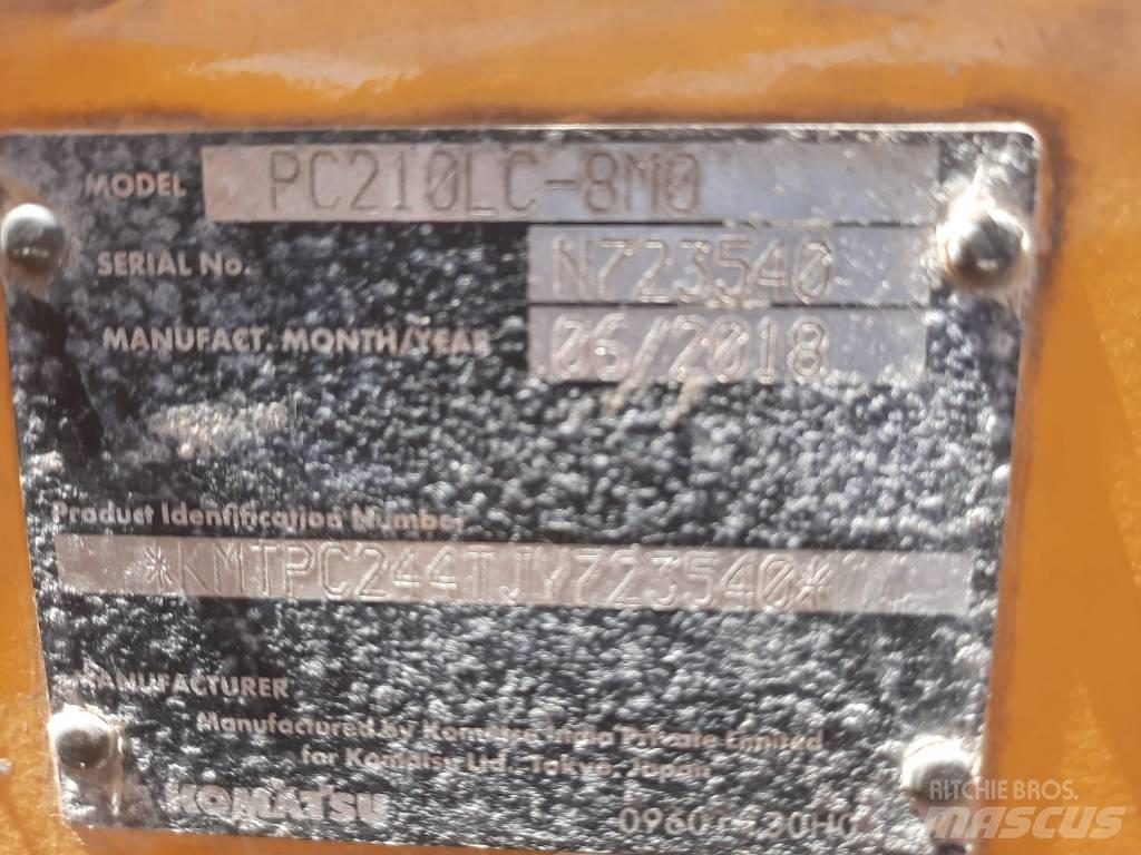 Komatsu PC 210 대형 굴삭기 29톤 이상
