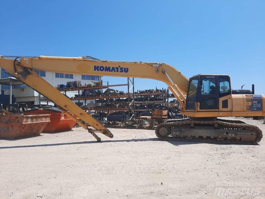Komatsu PC 210 대형 굴삭기 29톤 이상