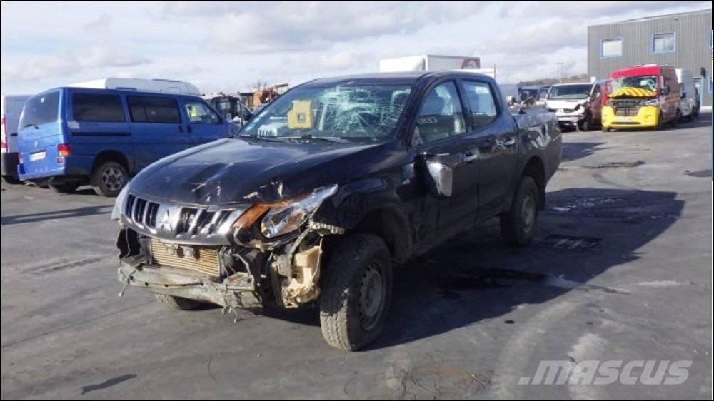 Mitsubishi L 200 4 픽업/드롭사이드