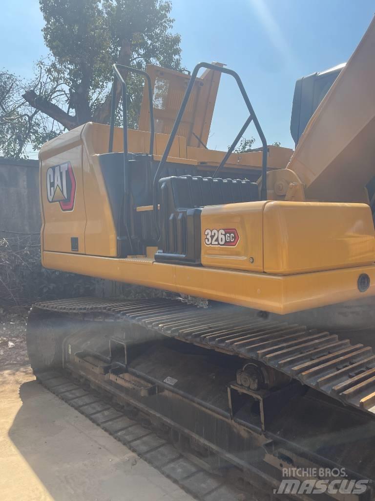 CAT 326 GC 대형 굴삭기 29톤 이상