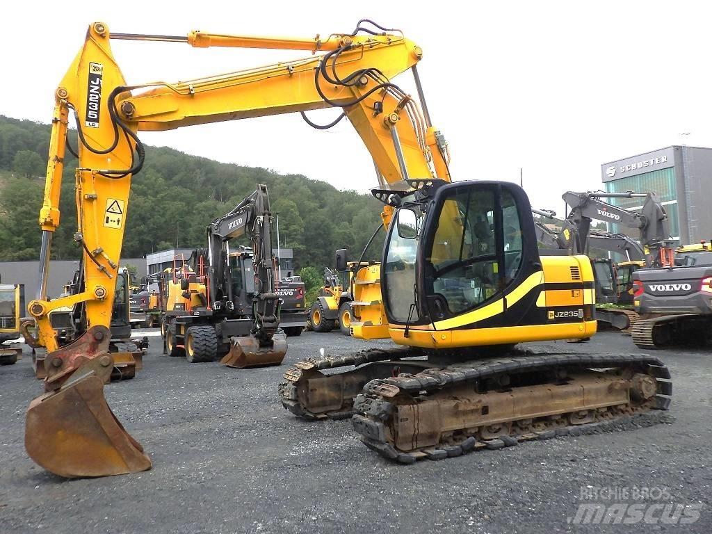JCB JZ 235 LC 대형 굴삭기 29톤 이상