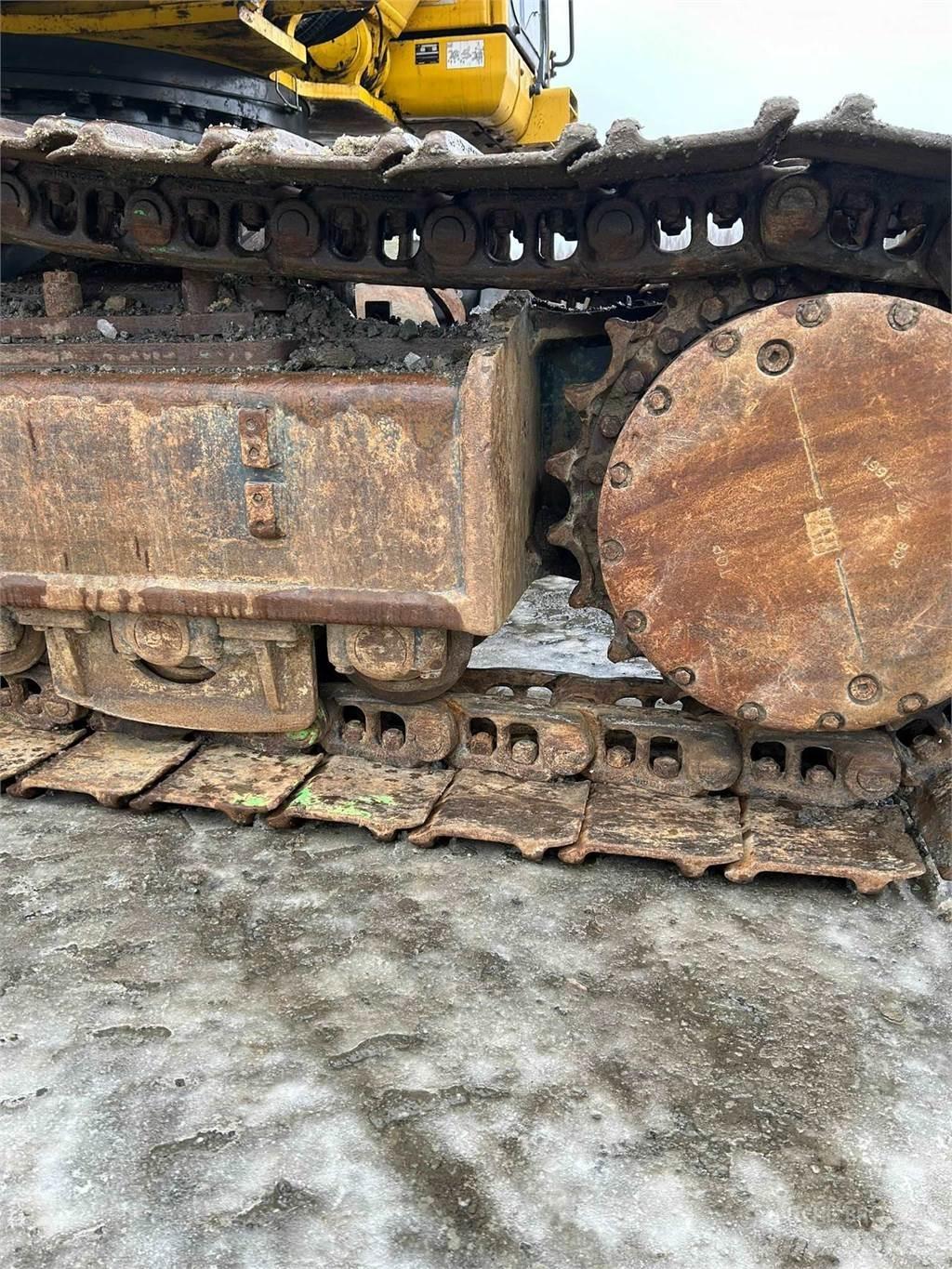 Komatsu PC490LC-11 대형 굴삭기 29톤 이상