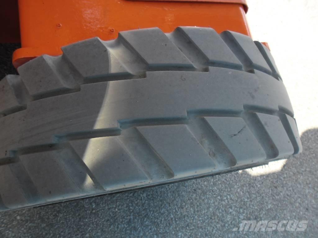 JLG E 450 AJ 관절형 전동이동 리프트