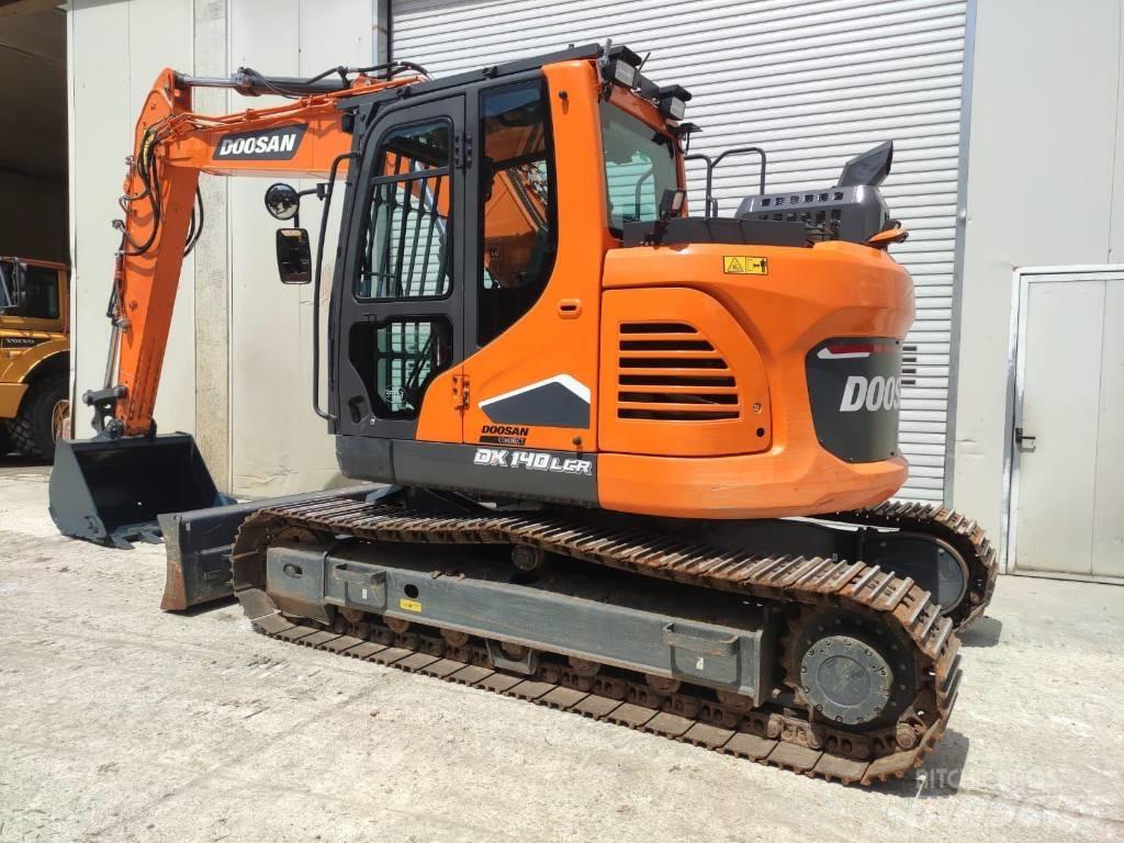 Doosan DX 140 LCR-7 대형 굴삭기 29톤 이상