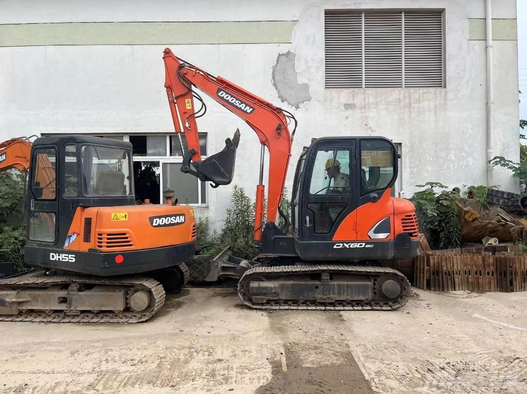 Doosan DX 60 대형 굴삭기 29톤 이상