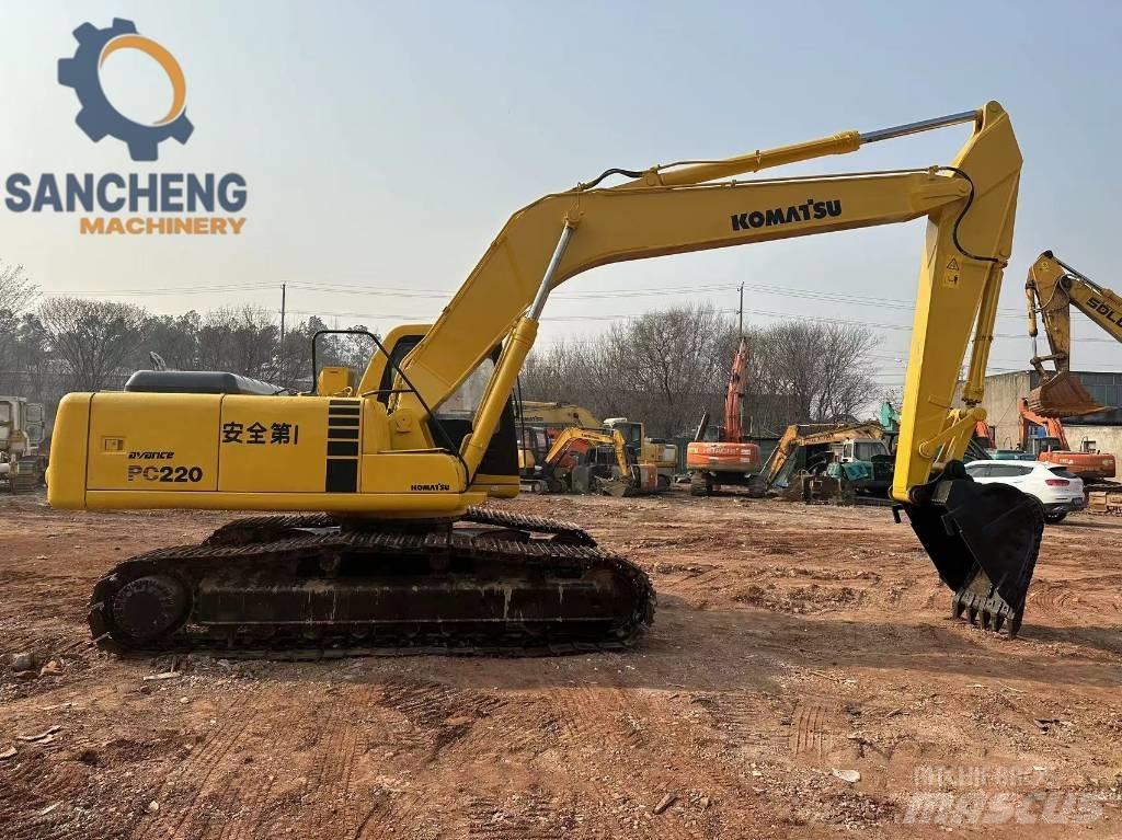 Komatsu PC 200 대형 굴삭기 29톤 이상