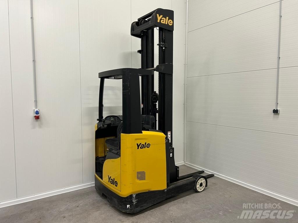 Yale MR 14 리치 트럭