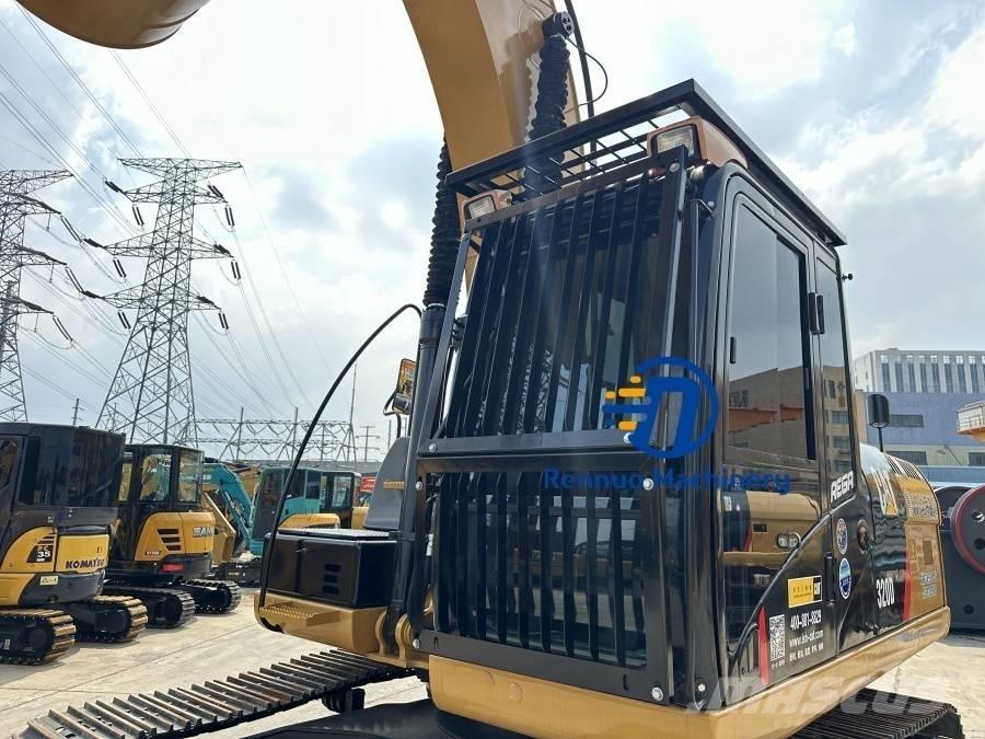 CAT 320D 대형 굴삭기 29톤 이상