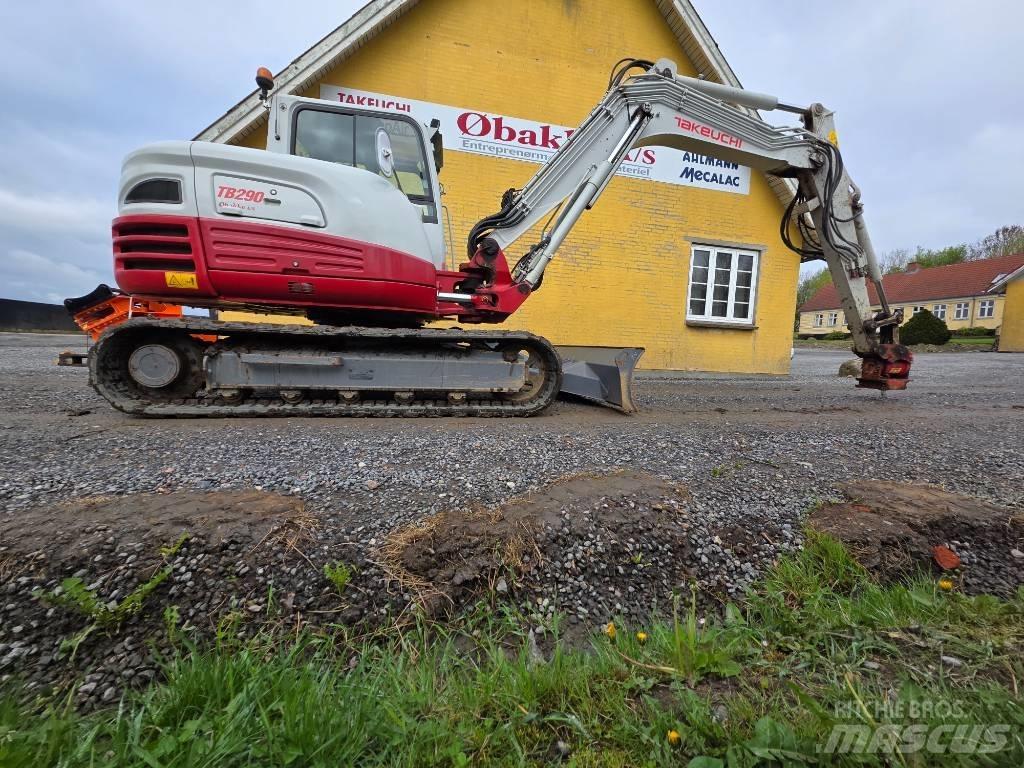 Takeuchi TB 290 중형굴삭기 7톤-28톤