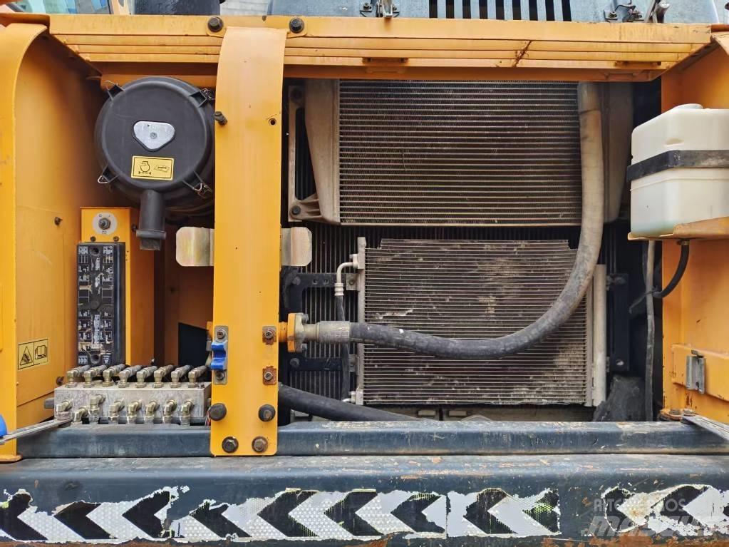 Hyundai R 225LC-9T 대형 굴삭기 29톤 이상