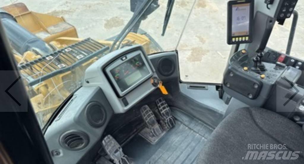 CAT 966 M  휠로우더