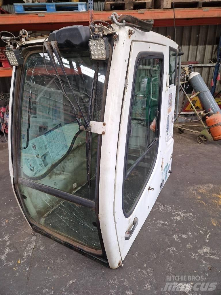 Liebherr A 904 C 캐빈 및 인테리어