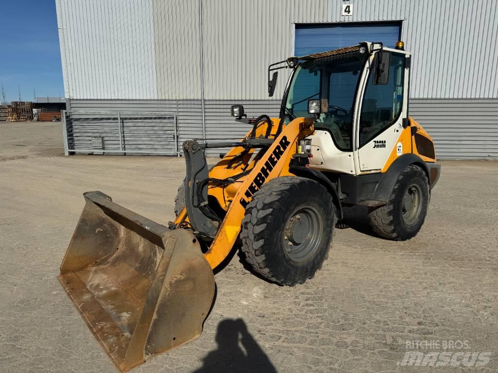 Liebherr L 506  휠로우더