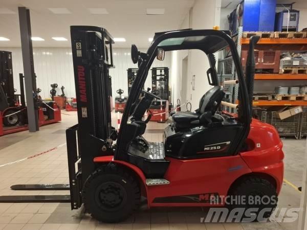 Manitou MI25D 험지용 트럭