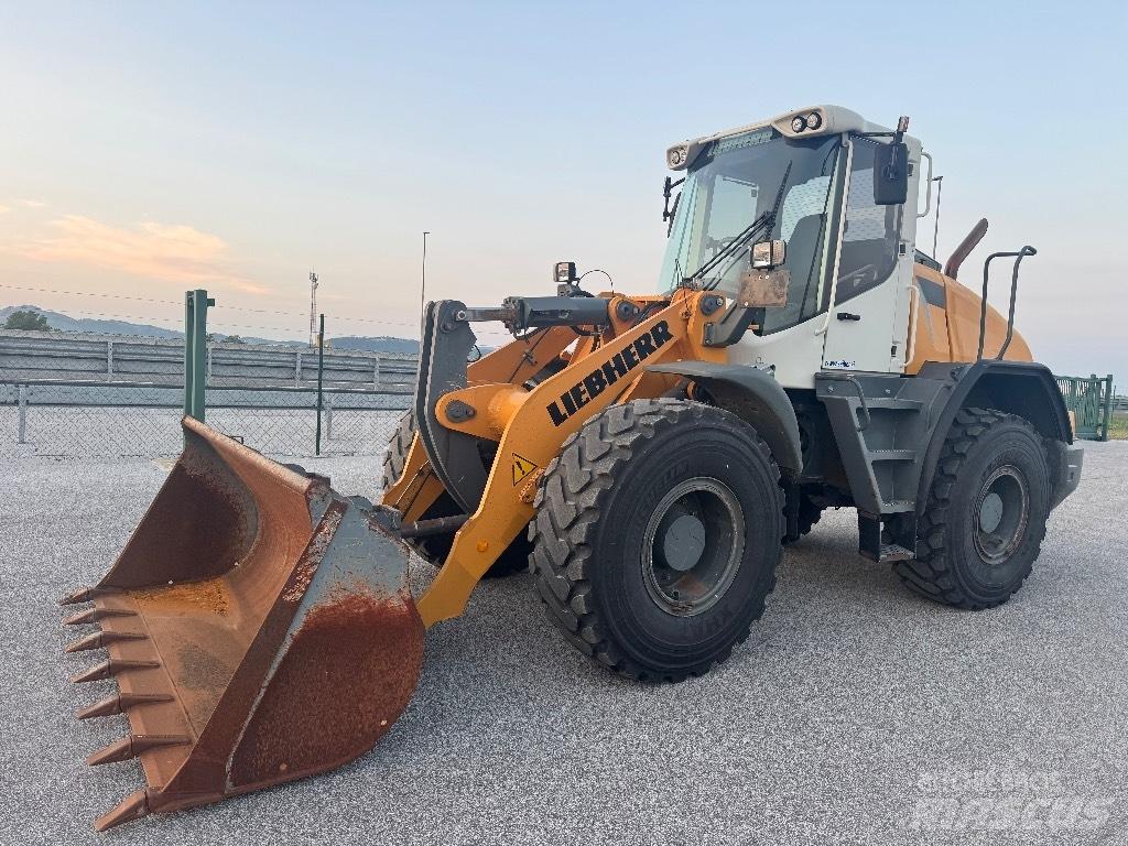 Liebherr L 538  휠로우더