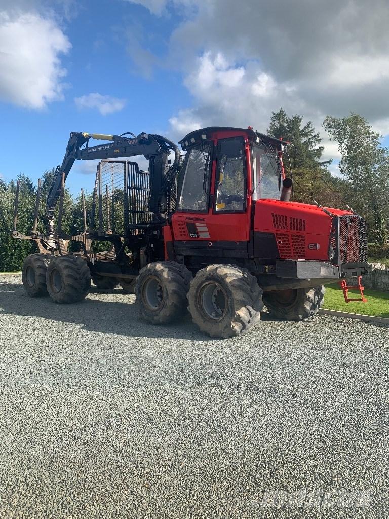 Komatsu 835 원목 포워더