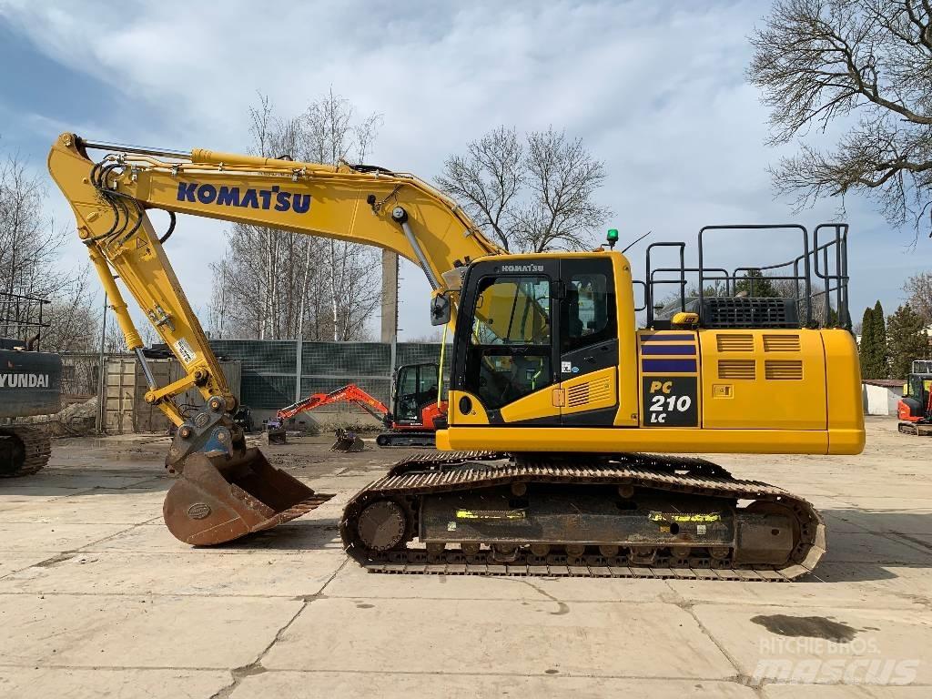Komatsu PC 210 LC-11 대형 굴삭기 29톤 이상