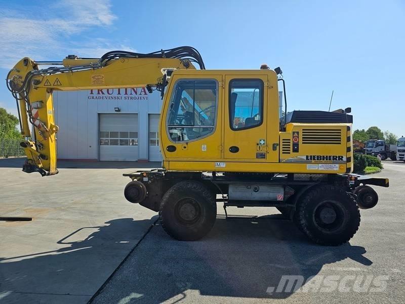 Liebherr A 900 C ZW  휠 굴삭기