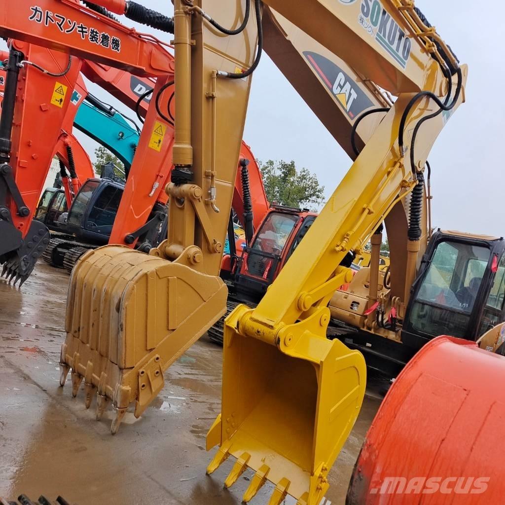 Komatsu PC 130-7 대형 굴삭기 29톤 이상
