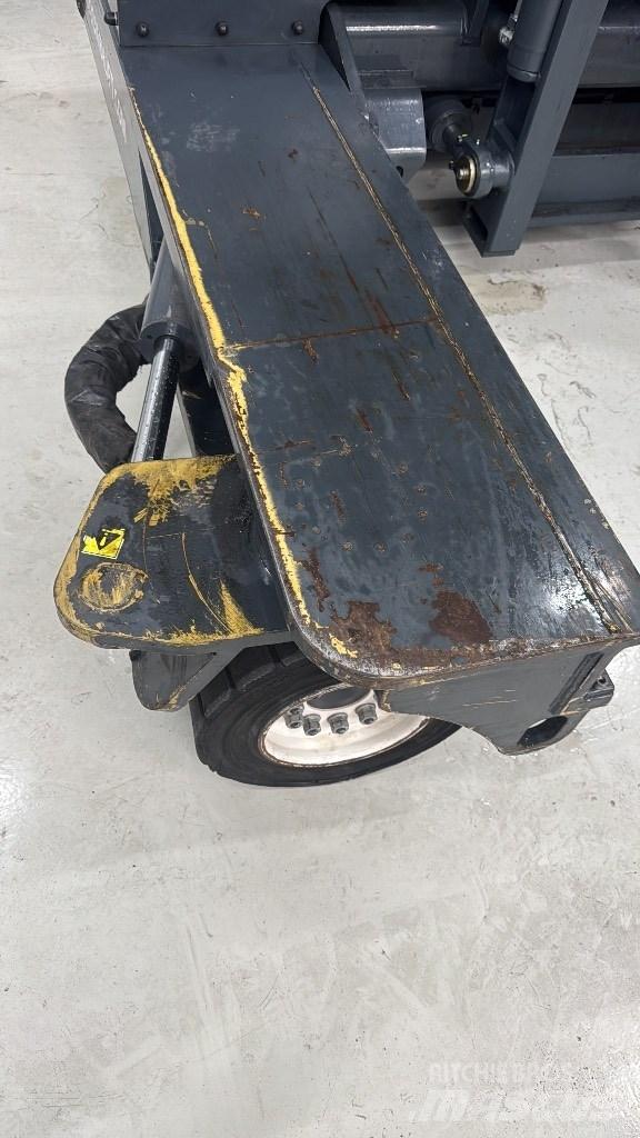 Combilift C 4000 사이드로더