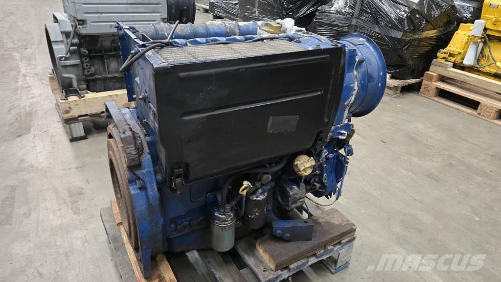 Deutz F4L1011 엔진