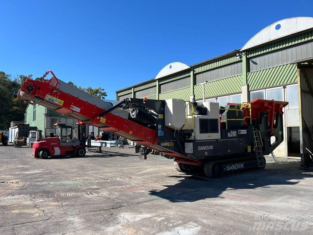 Sandvik QJ 241 이동식 분쇄기