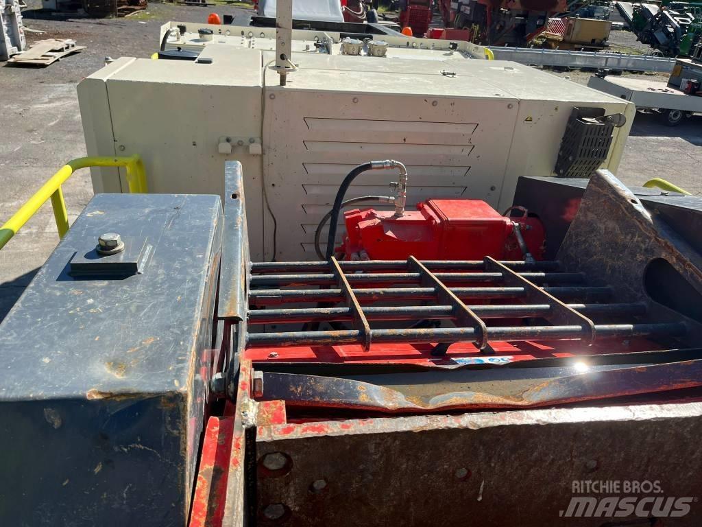 Sandvik QJ 241 이동식 분쇄기