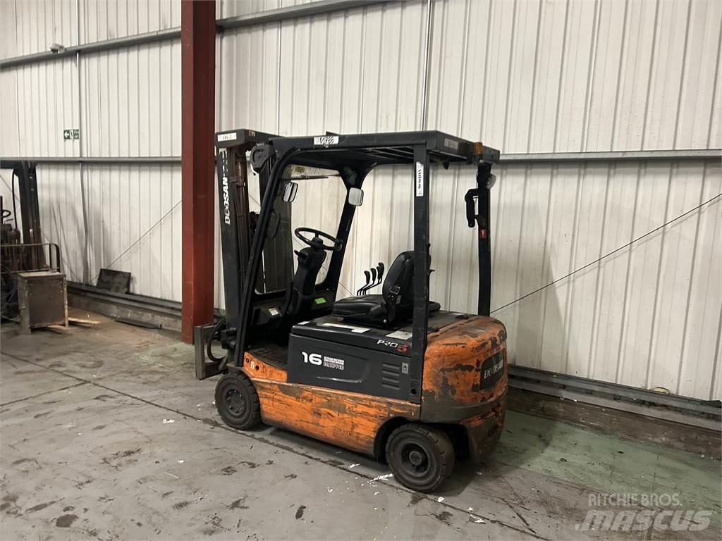 Doosan B16X-5 전동 지게차