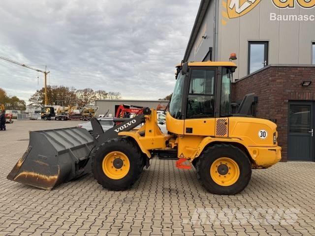Volvo L 35 GS  휠로우더