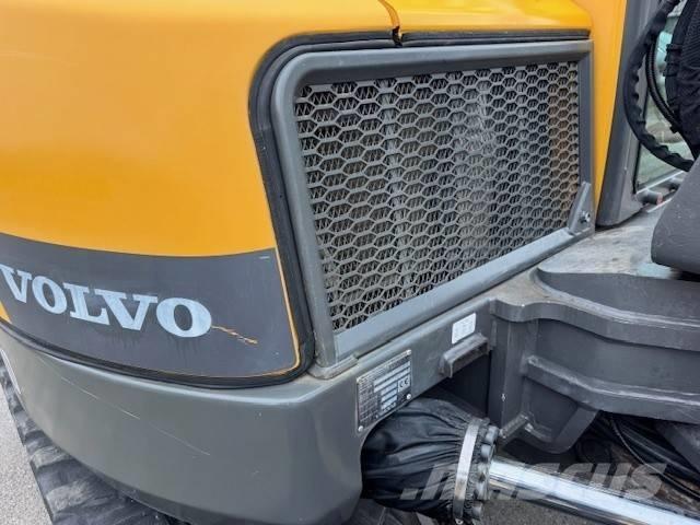 Volvo ECR 88 D 중형굴삭기 7톤-28톤