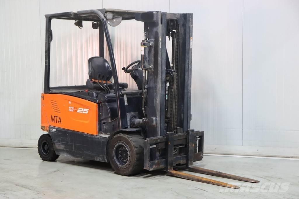 Doosan B25XL-7 전동 지게차