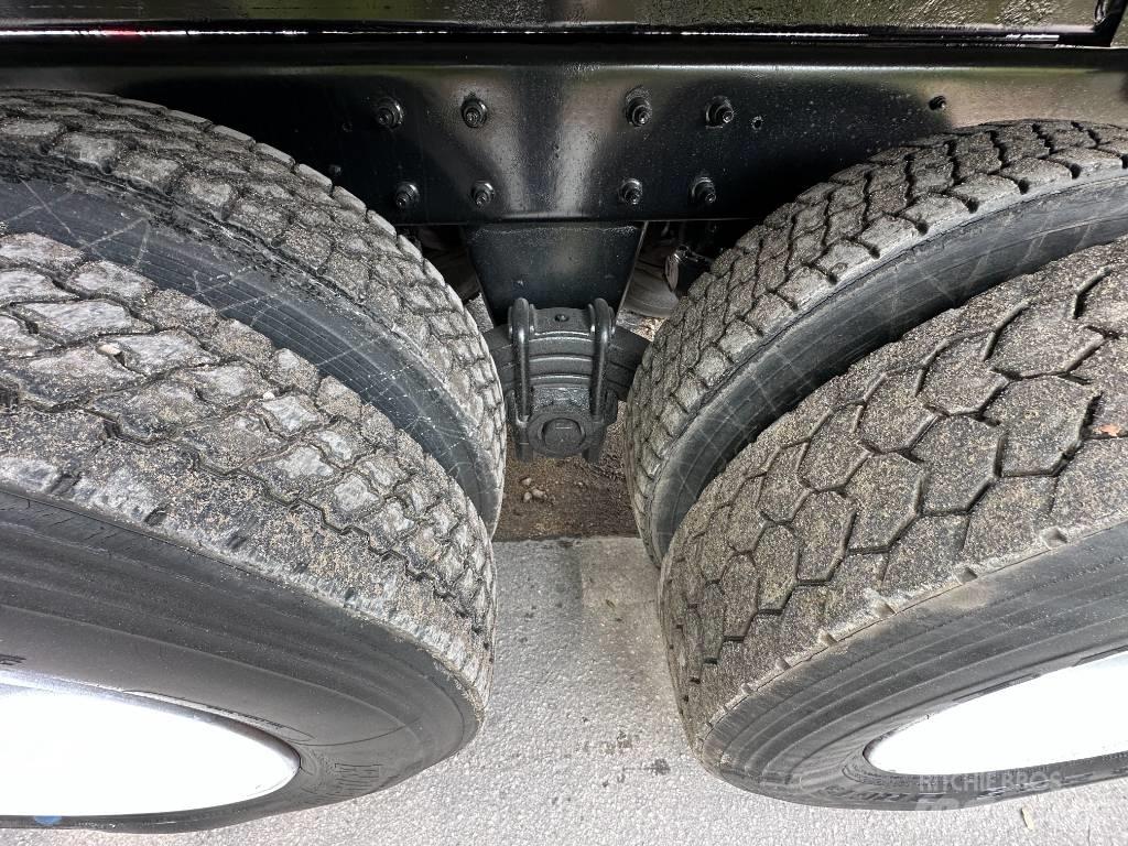 Mack MRU 폐기물 수거 트럭