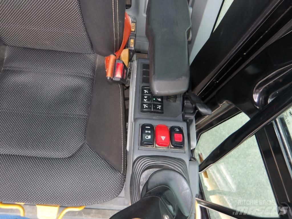 CAT M 318  휠 굴삭기