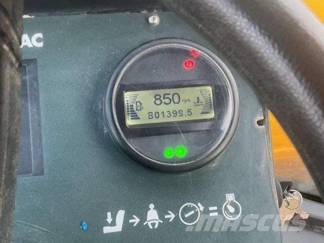 Mecalac 6 MDX 건설현장 덤프트럭