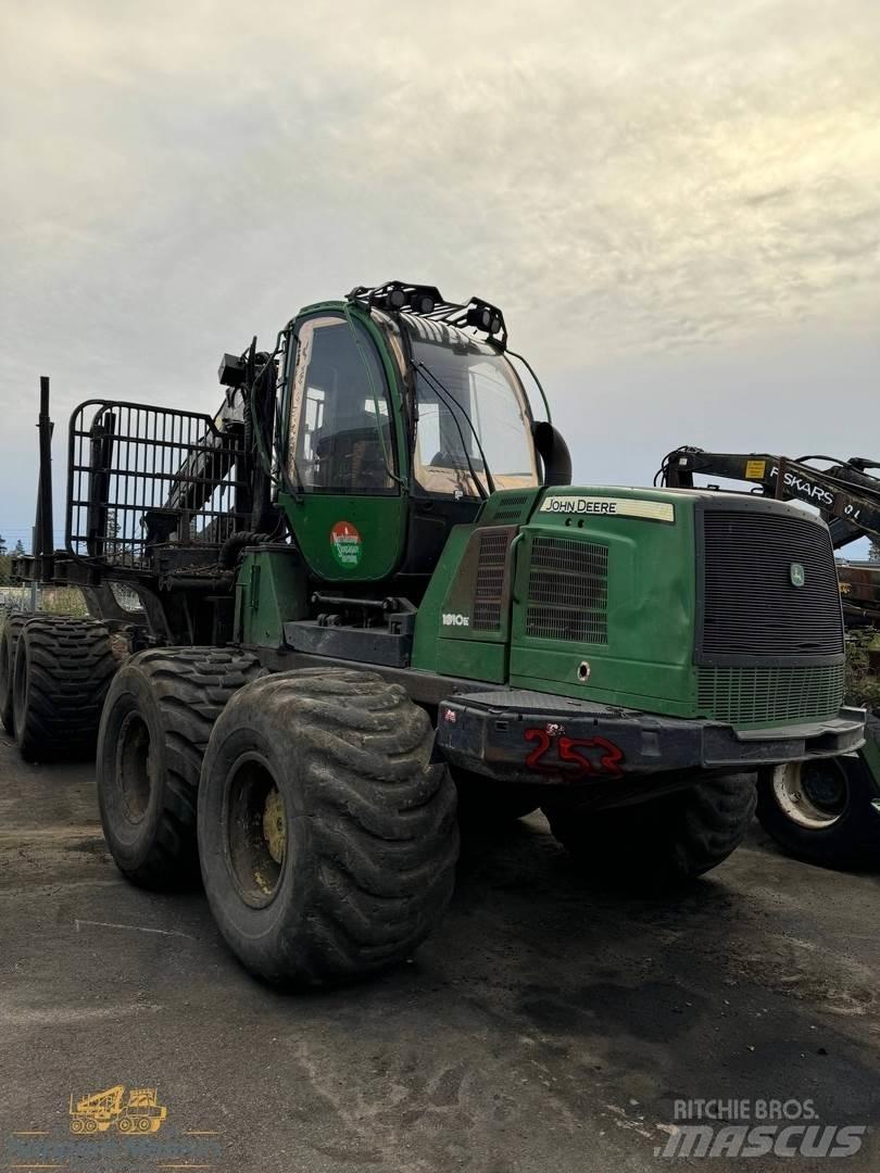 John Deere 1910E 원목 포워더